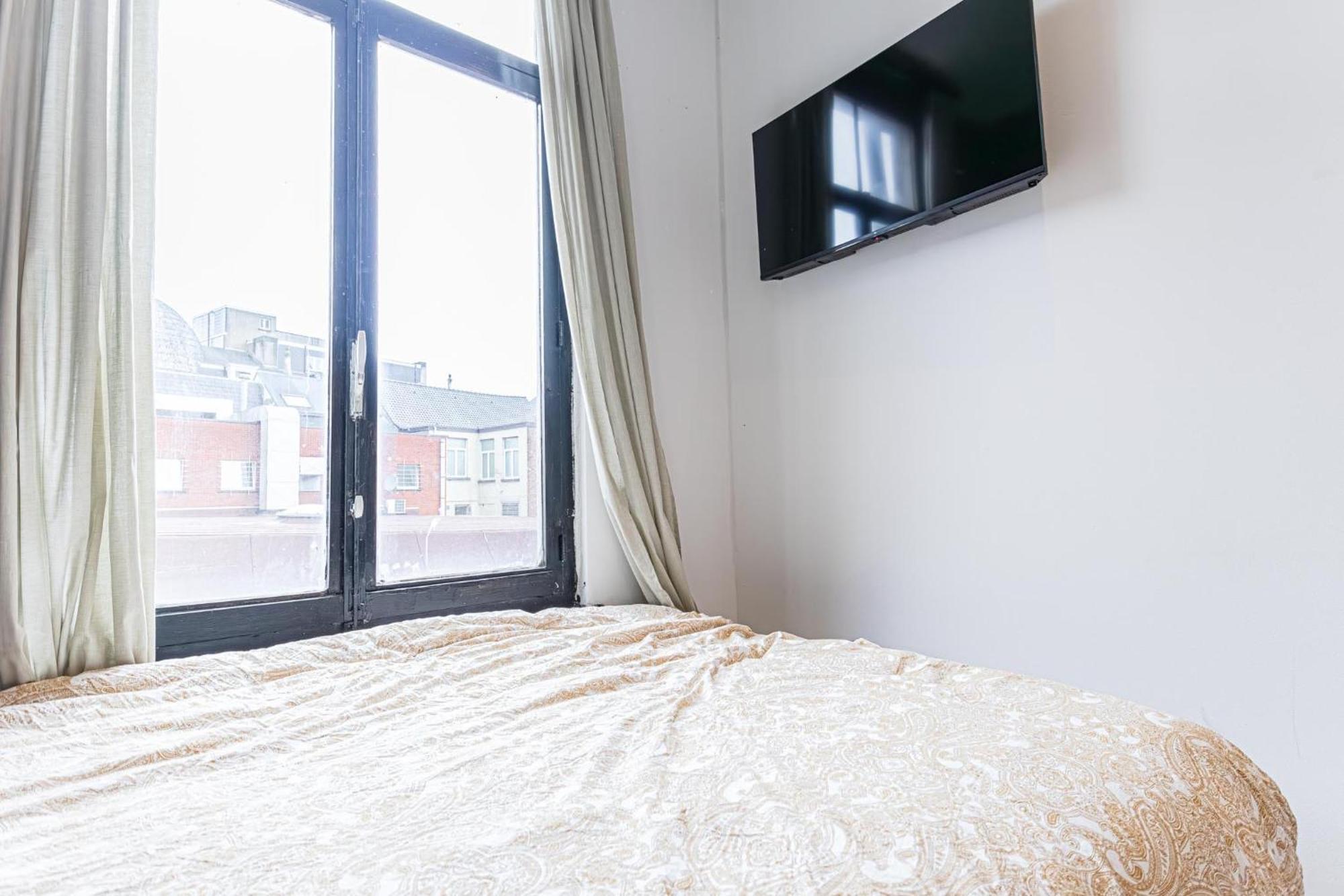Spacious Shared 5Br Apt In The Heart Of Gent Екстер'єр фото